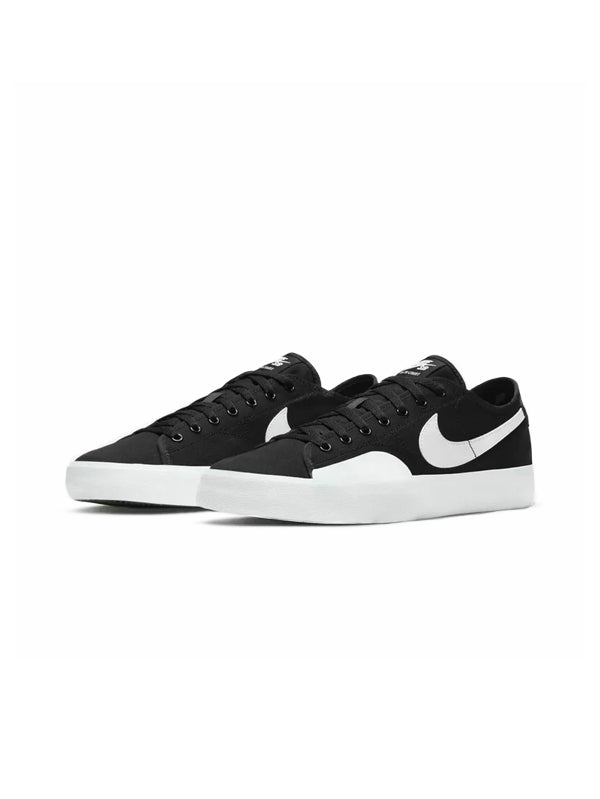 Blazer Low '77 SB "Black/White"