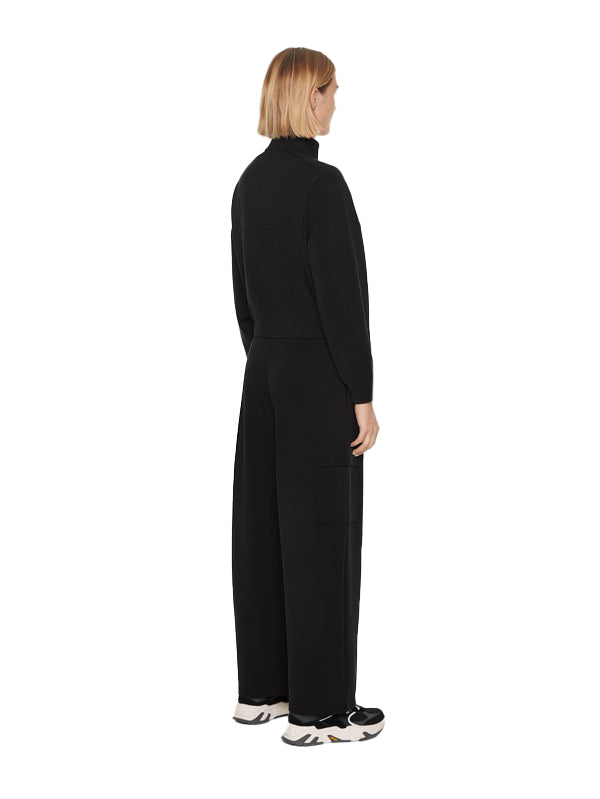 set trouser and jacket with pockets