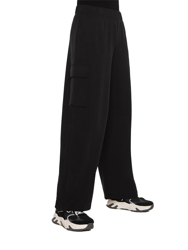 set trouser and jacket with pockets