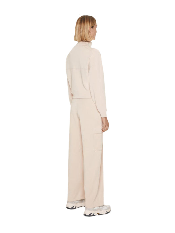 set trouser and jacket with pockets