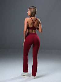 Set Super-High-Rise Flared Pant with Flow y Bras