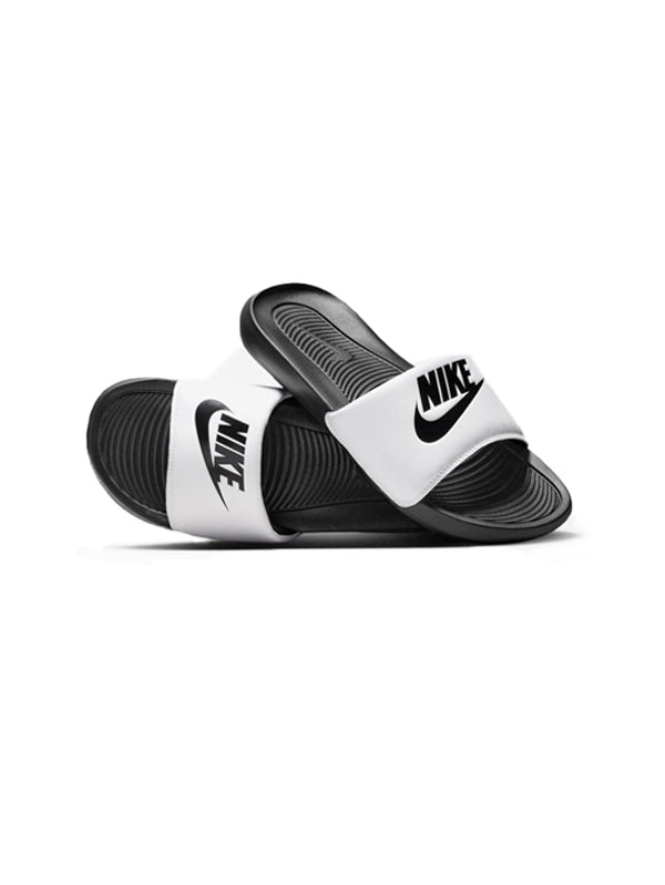 Nike Victori One white and black